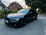 BMW e92 325i M Paket - BMW: E92