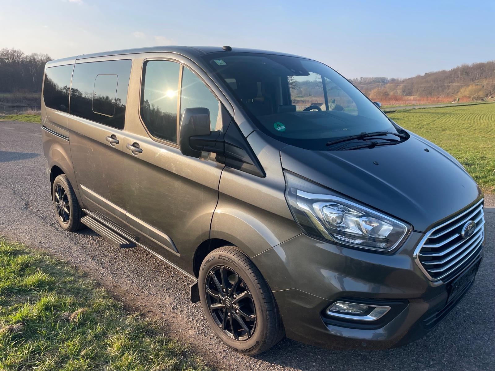 Ford Tourneo Custom*8 Sitzer*Navi*2xSchiebetür*