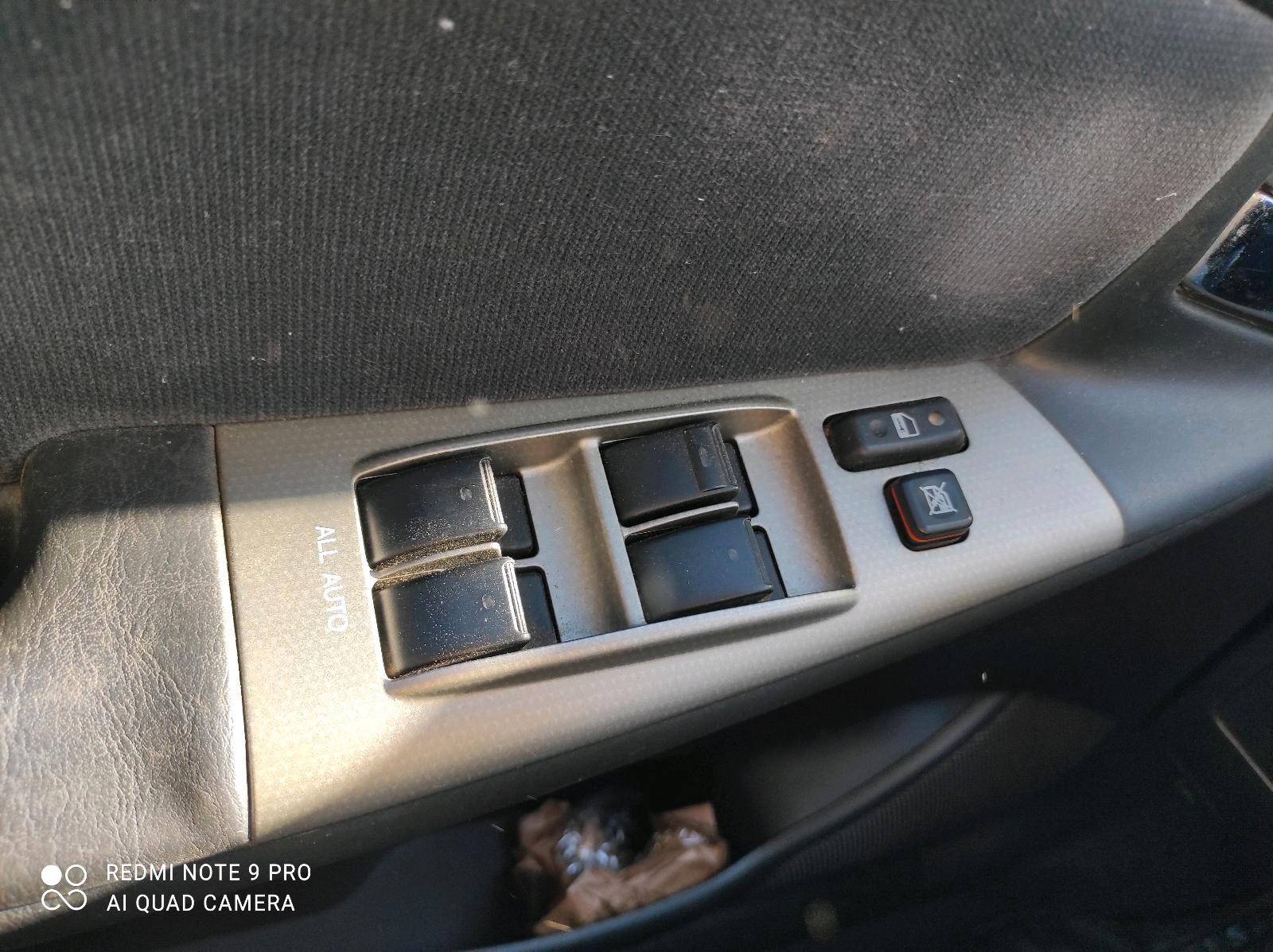 Toyota Corolla 2004 — photo 5