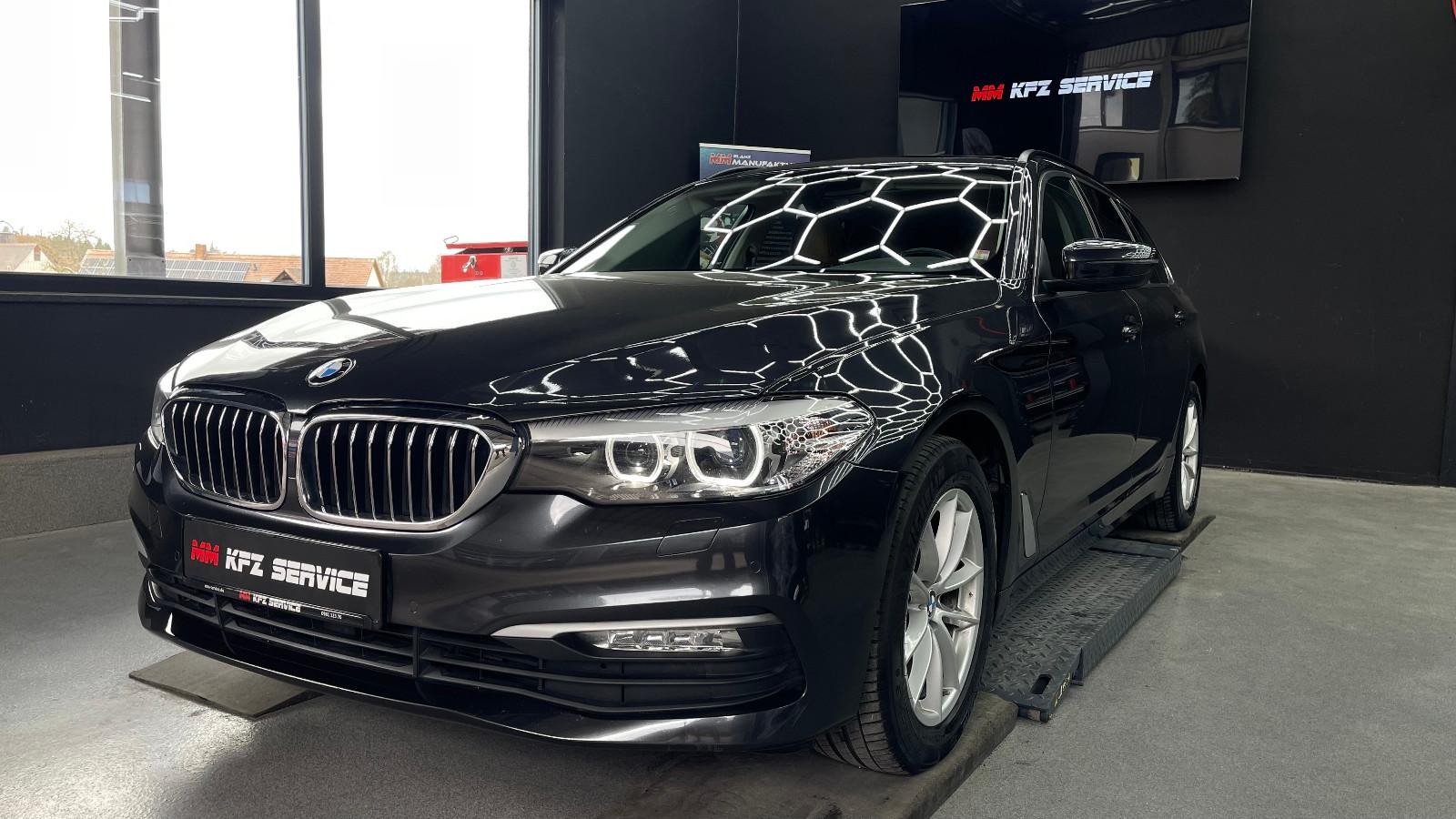 BMW 520D Touring LEDER*LED*AHK*PDC*HEADUPDISPLAY