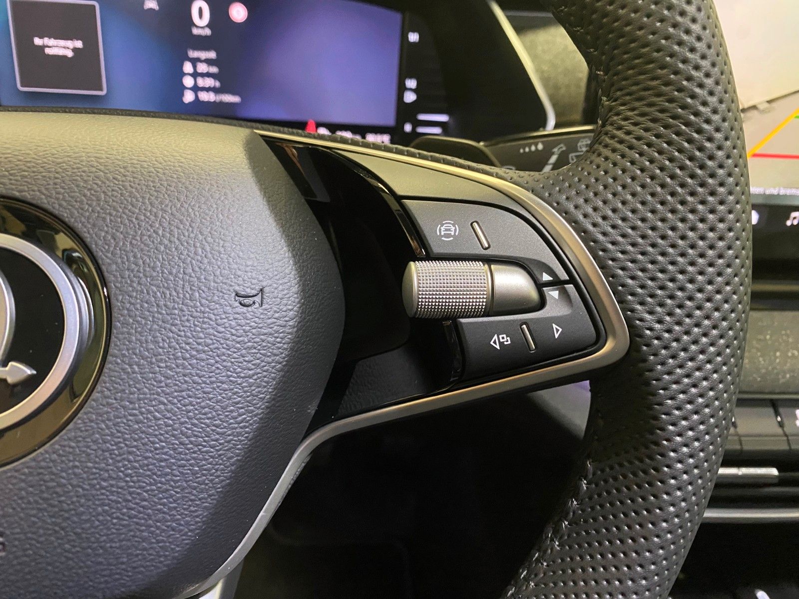 Fahrzeugabbildung SKODA Octavia 1.5 TSI MHEV DSG Selection+NAVI+AHK+ACC+