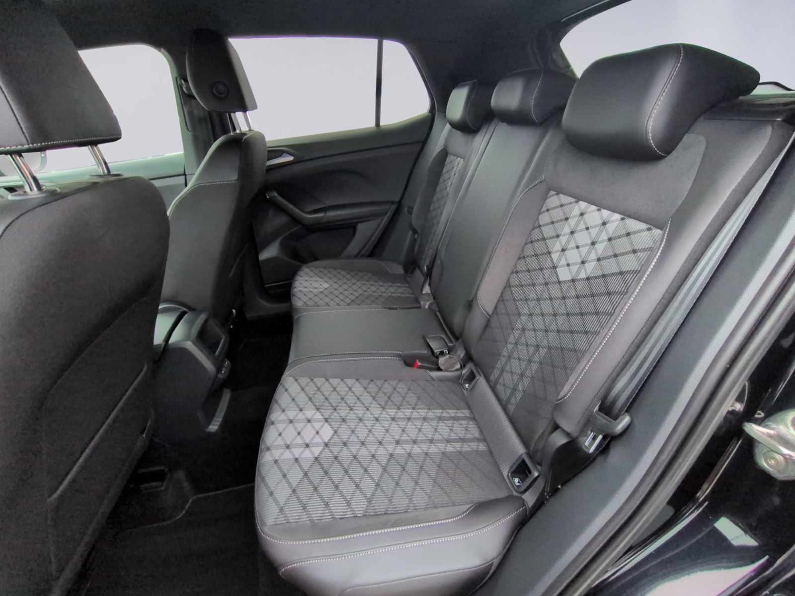 T-Cross 1.5 TSI DSG R-Line KAMERA+NAVI+AHK