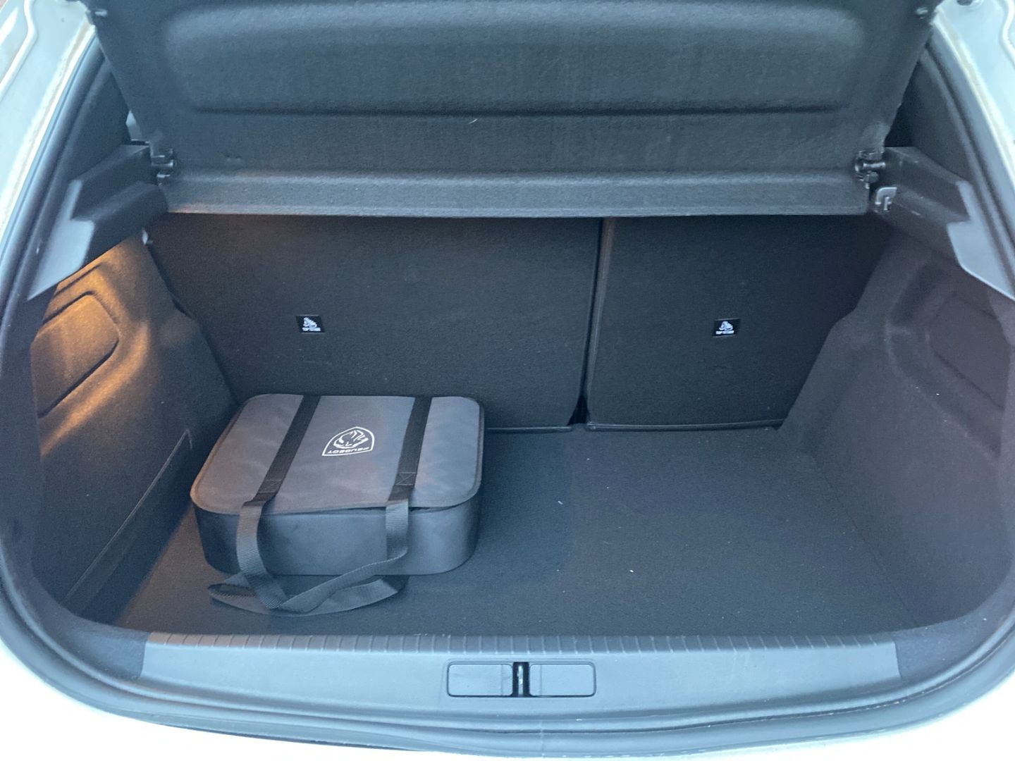Fahrzeugabbildung Peugeot 208 e- GT Elektromotor 136 *Navi*Kamera*Sitzheiz