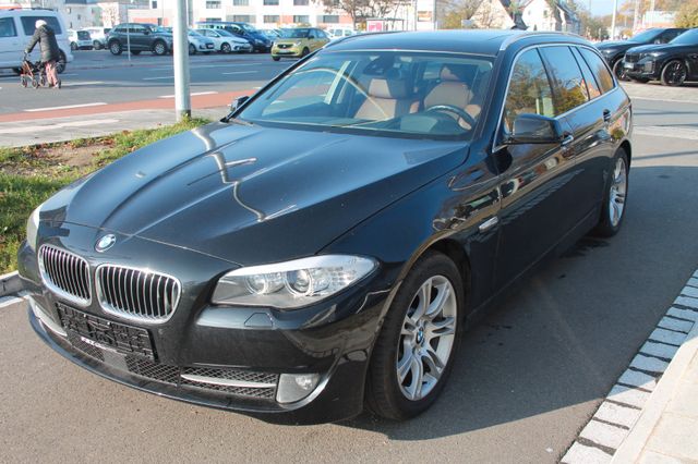 BMW 530d xDrive/Navi/Leder/SHZ/Panorama/Soft-Close