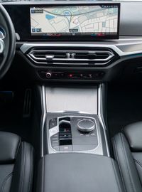 Fahrzeugabbildung BMW 320d Limo. Shadow M-Sport LED|KAM.|VIRTUAL|ACC