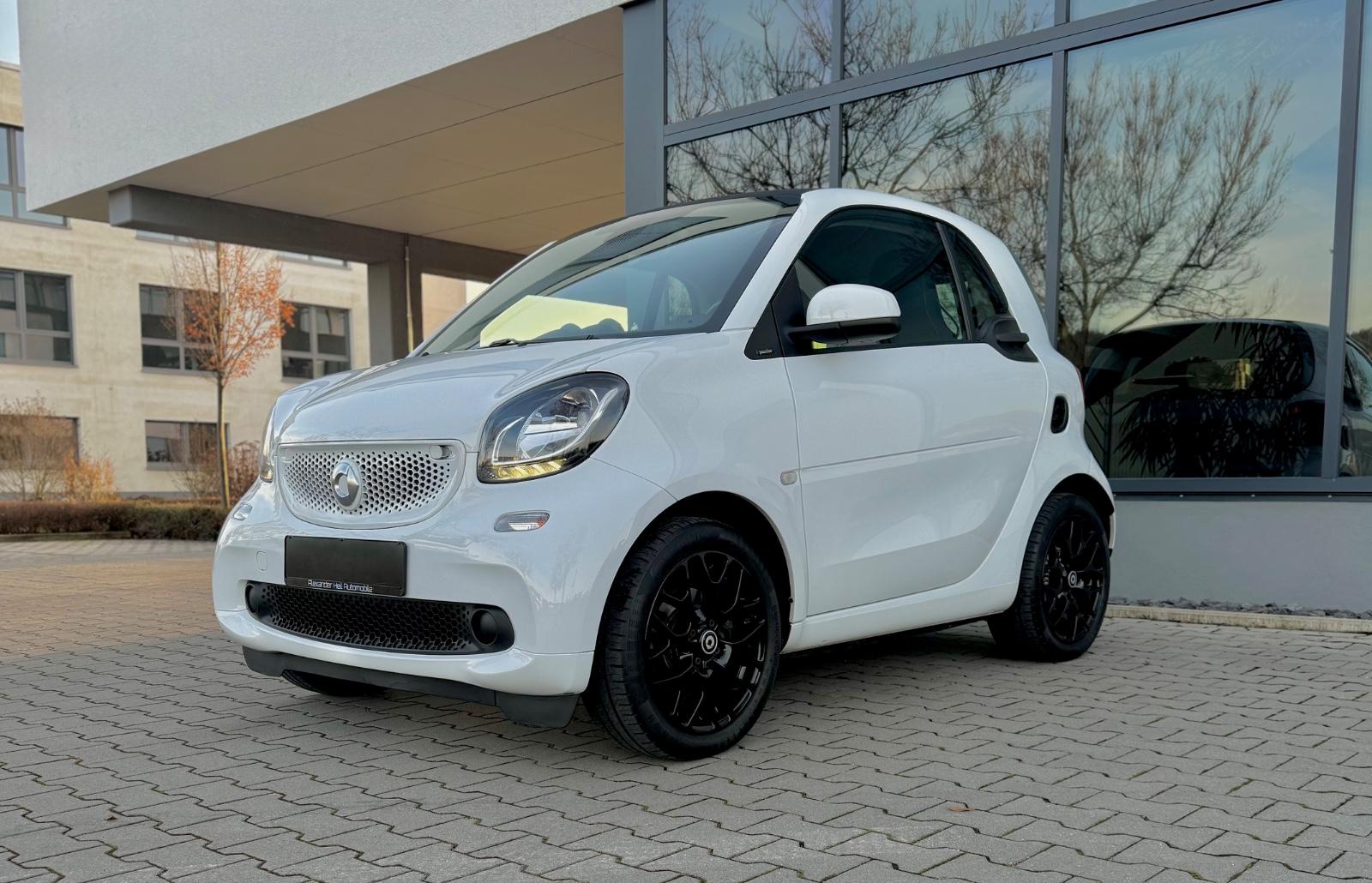 Smart ForTwo*AUTOMATIK*WENIG KM*1. HD*KLIMA*SPORTPAKET