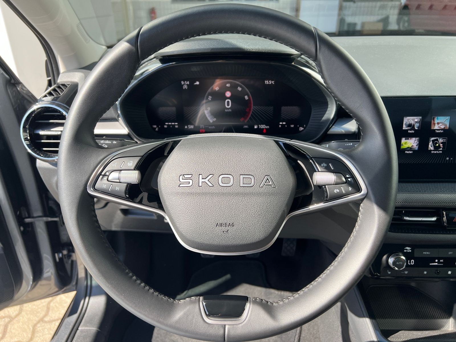 Fahrzeugabbildung SKODA Fabia Selection Tour 1.0 TSI *Vorb. AHK, LED, Ka