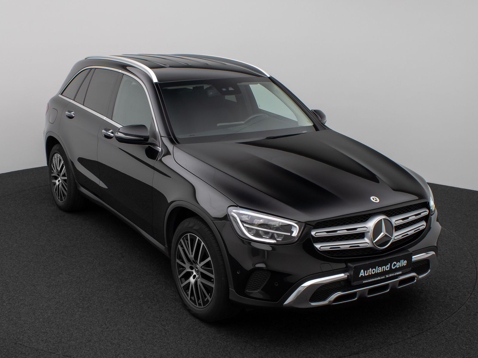 Fahrzeugabbildung Mercedes-Benz GLC 300 4Matic 9G-TRONIC Standhzg PDC LED AHK