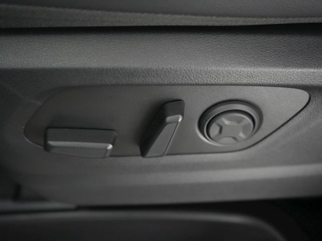 STARIA HEV PRIME AUTOMATIK 9-SITZER+VOLL LED+NAV