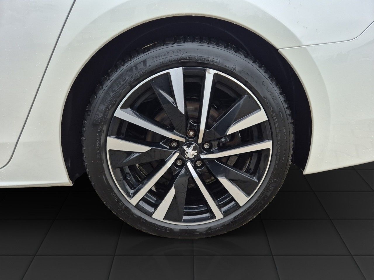 Fahrzeugabbildung Peugeot 508 SW Hybrid 225 GT ACC Totwinkelassistent Navi