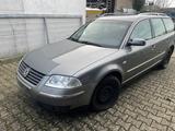 Volkswagen Passat 2003 2.0 Benziner mit TÜV - Volkswagen Passat aus 2003: Kombi