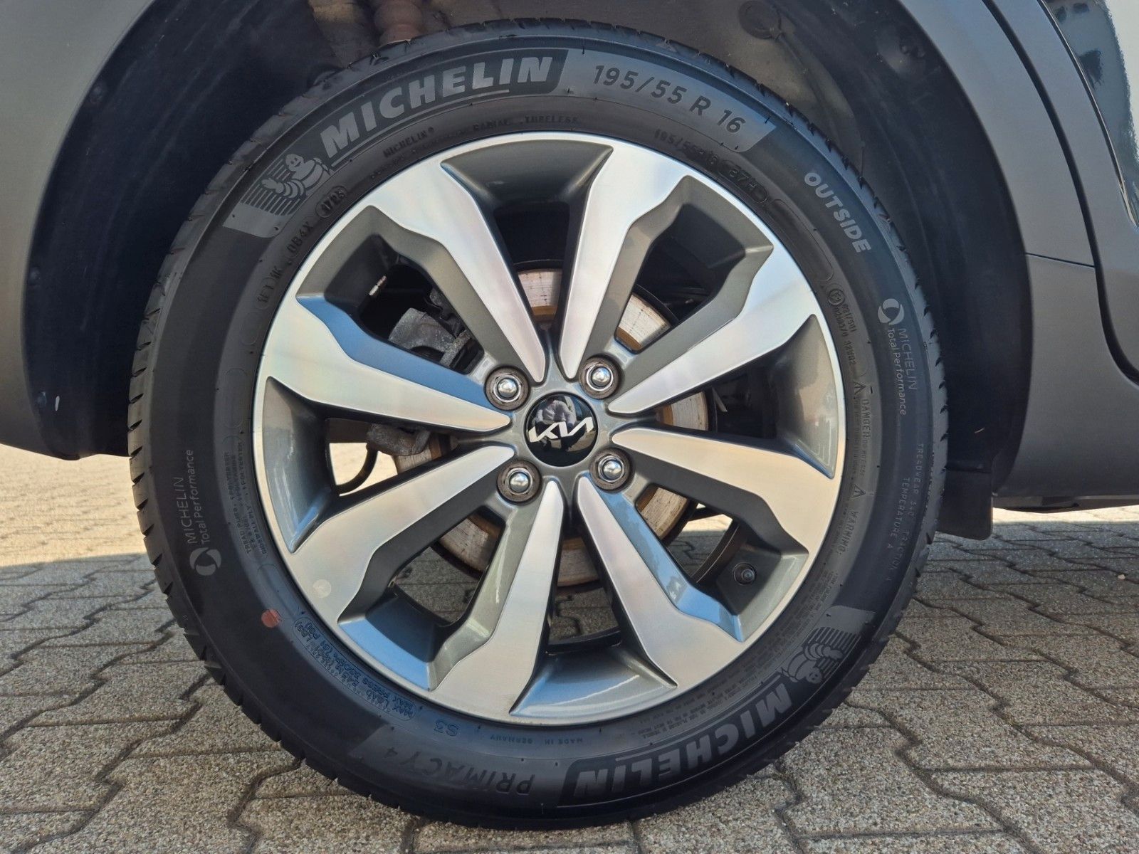 Fahrzeugabbildung Kia Stonic Vision 1.2