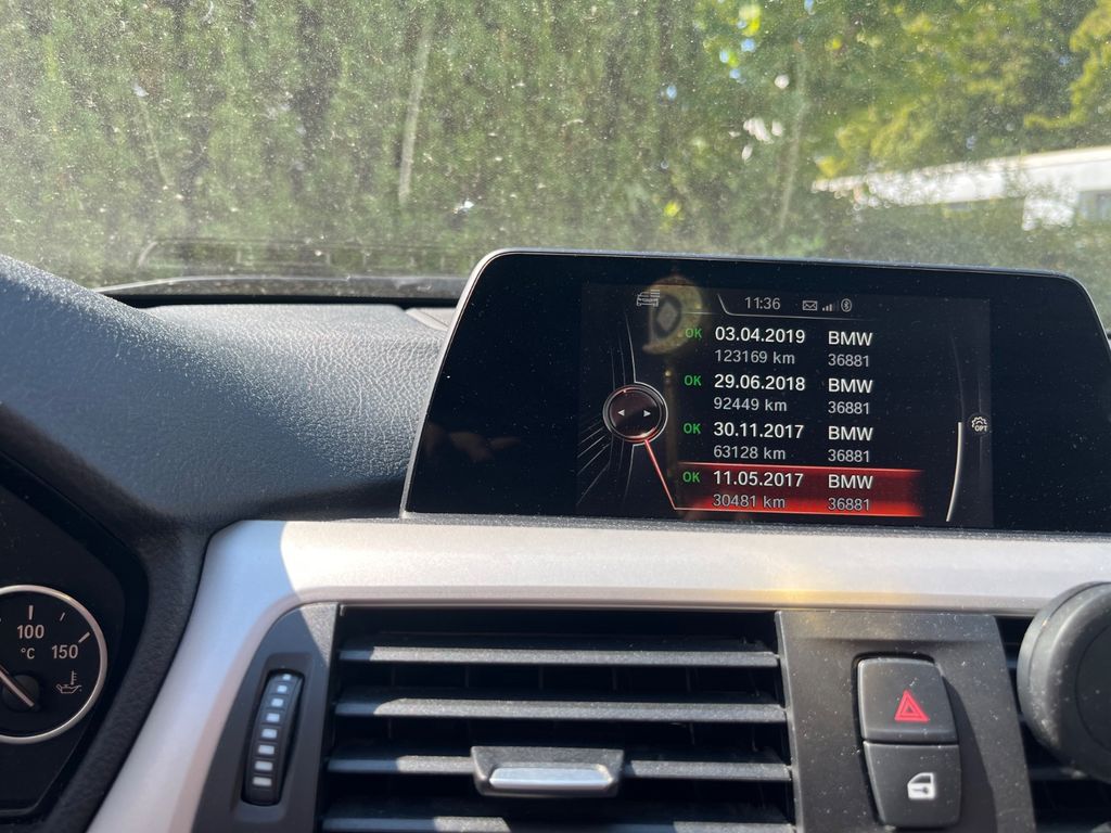 Image of BMW 320