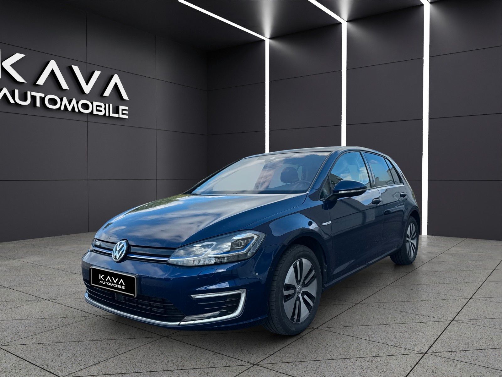 VW Golf im Fahrzeugbestand von Kava Automobile