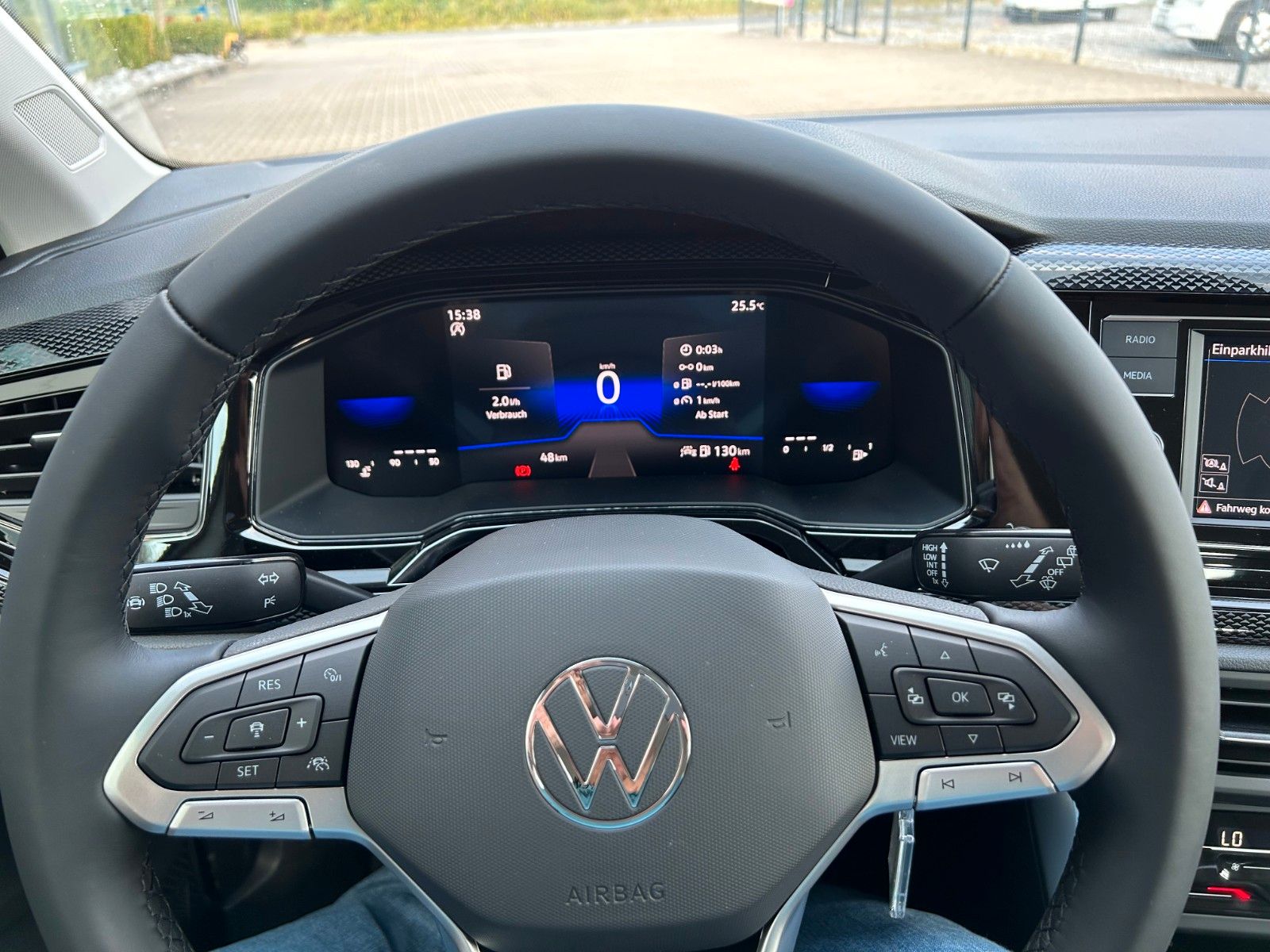 Fahrzeugabbildung Volkswagen Taigo Life 1,0 TSI ACC  Alu SHZ Digital Cockpit