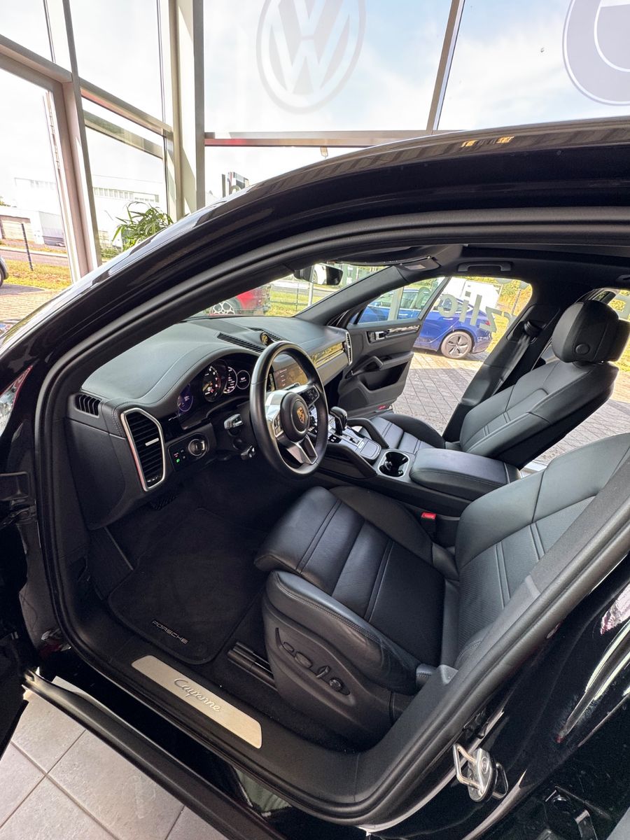 Fahrzeugabbildung Porsche Cayenne E-Hybrid/Innodrive/Panodach/