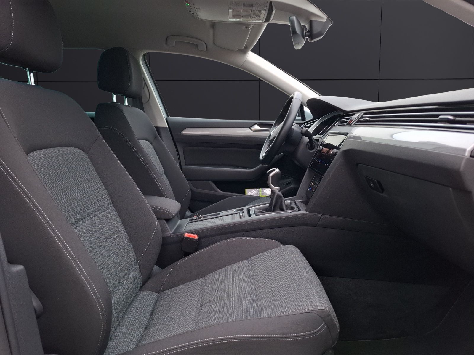 Fahrzeugabbildung Volkswagen Passat Variant TDI Business Matrix Navi ACC RFK