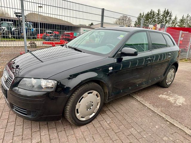 Audi A3 2.0 TDI / Sportback/ Attraction/ Klima /Navi