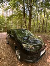 Toyota Proace City 1,2-l-Turbo 81kW L1 Combi Combi - schwarze Toyota PROACE CITY