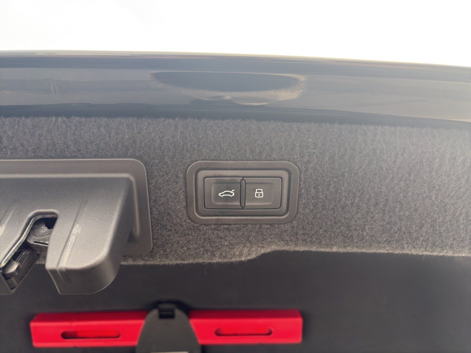 Fahrzeugabbildung Audi A8 60 3.0 TFSI e quattro/PANO-DACH/ACC/KAMERA/