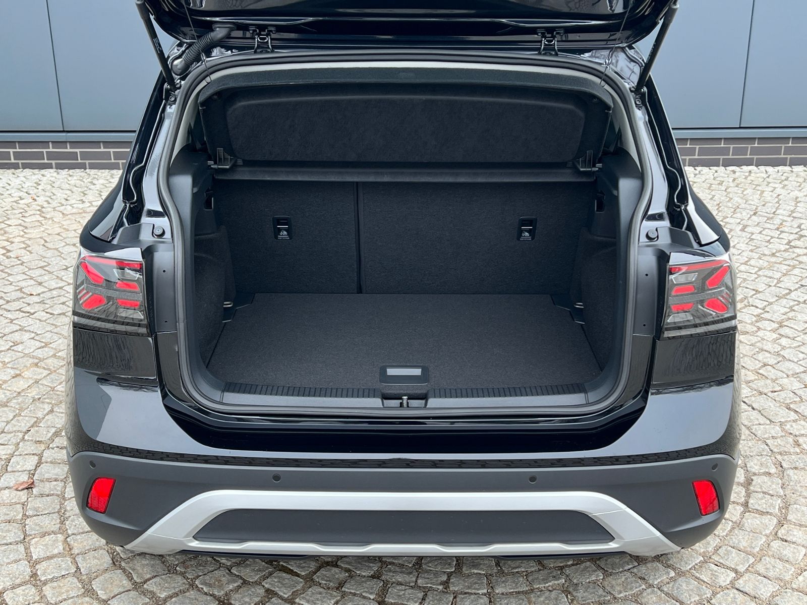 Fahrzeugabbildung Volkswagen T-Cross Life 1.0 TSI *IQ.Light, Rückfahrkamera,