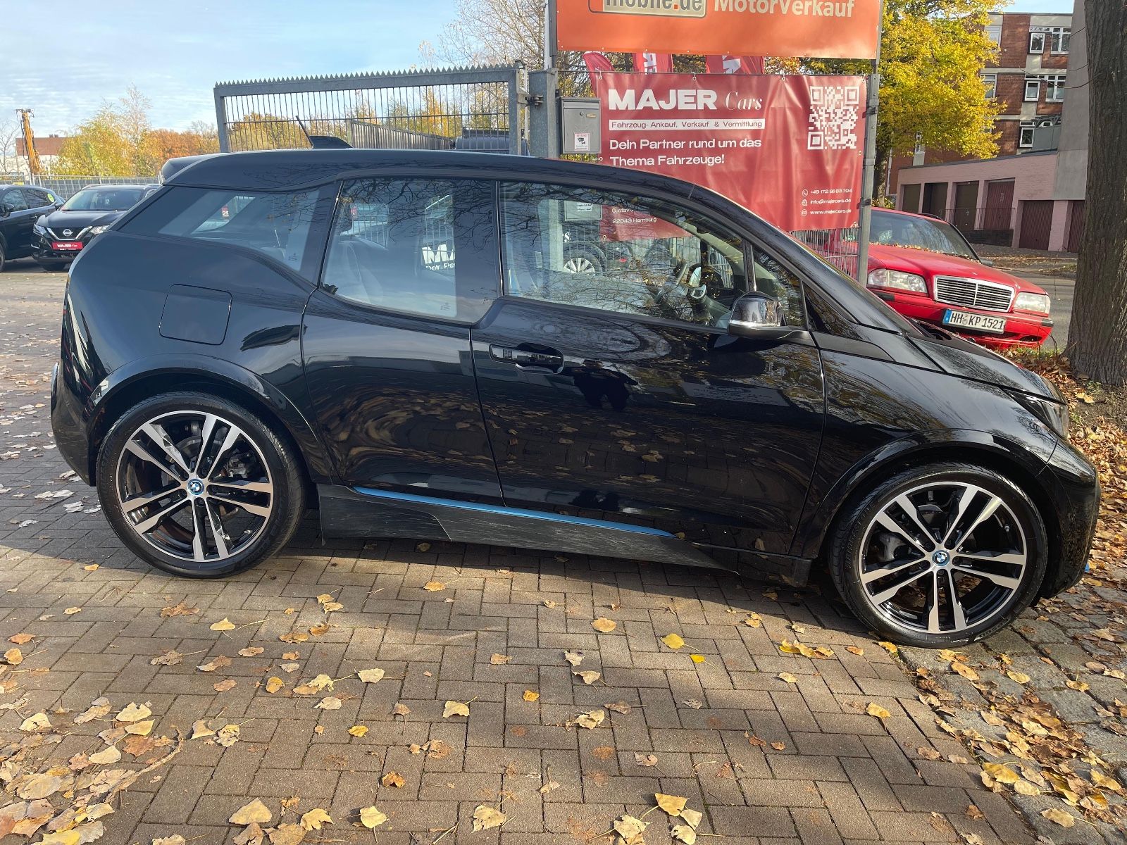 Fahrzeugabbildung BMW i3s KAMERA*SHZ*Business-Paket*20ZOLL*LED