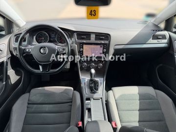 Volkswagen Golf - 9