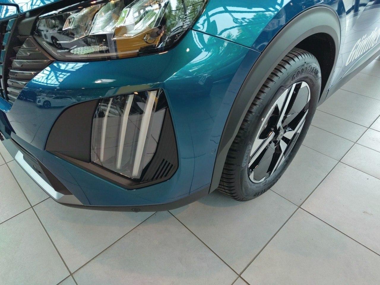 Peugeot 2008 Allure Hybrid 100 e-DSC6 Navi,360°
