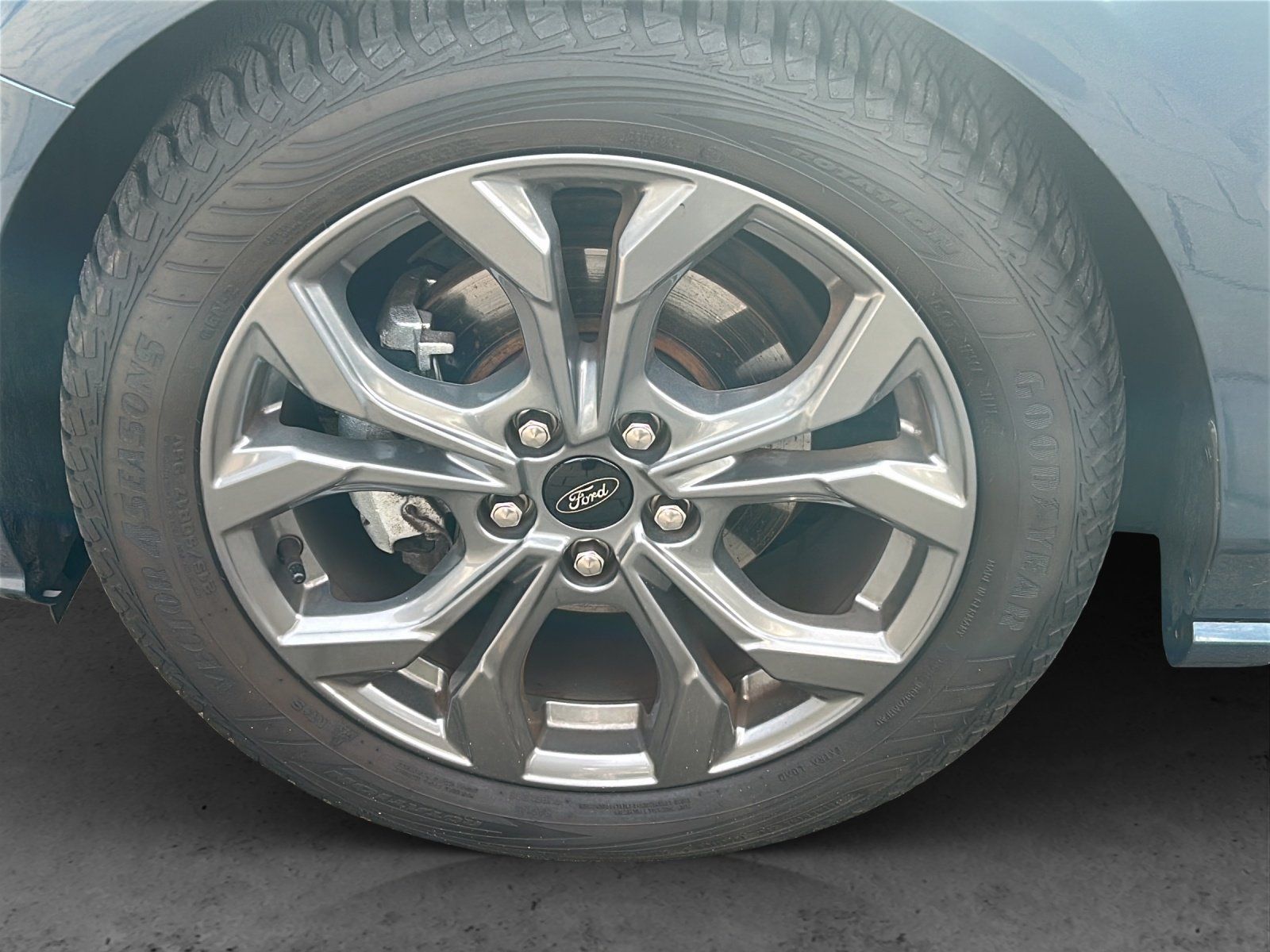 Fahrzeugabbildung Ford Focus 1.0 ST-Line X Aut./LED/ACC/AHK/KAMERA/NAVI