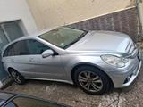 Mercedes-Benz Mercedes Benz R-Klasse 320 Diesel/ 7 Sitzer - gebrauchte Mercedes-Benz E 320 aus dem Jahr 2008