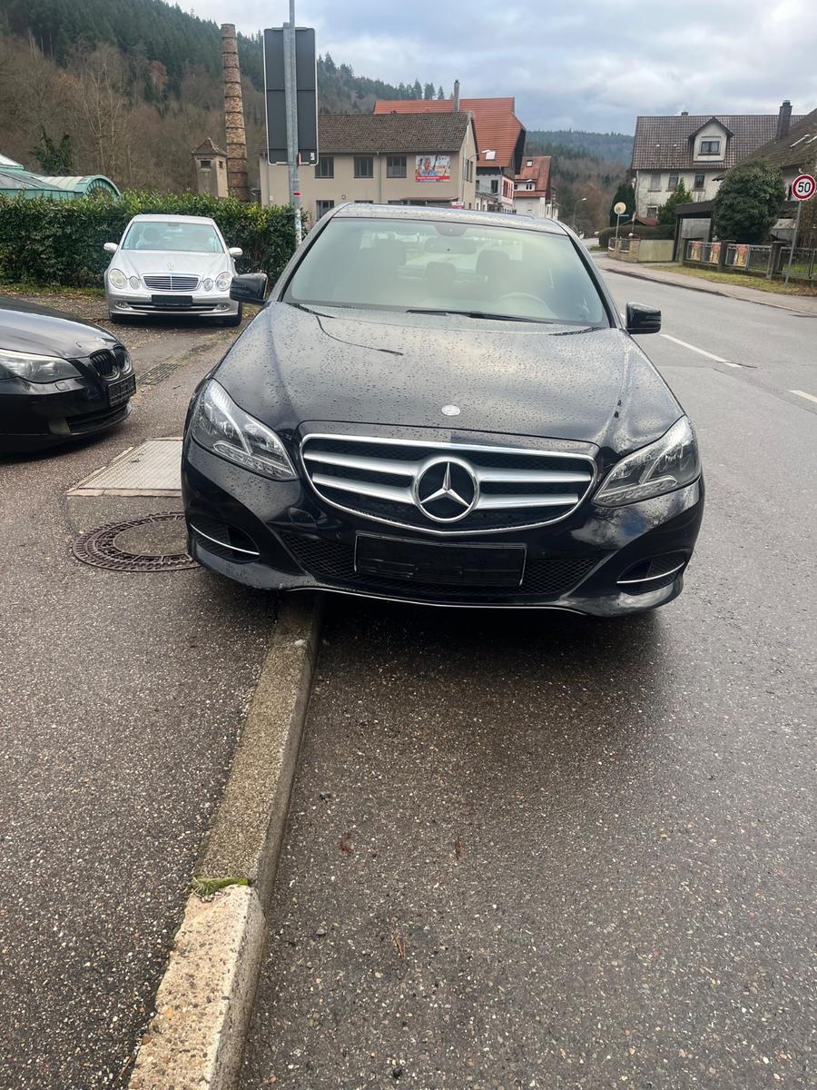 Mercedes-Benz E 220 E Limousine E 220 BlueTec