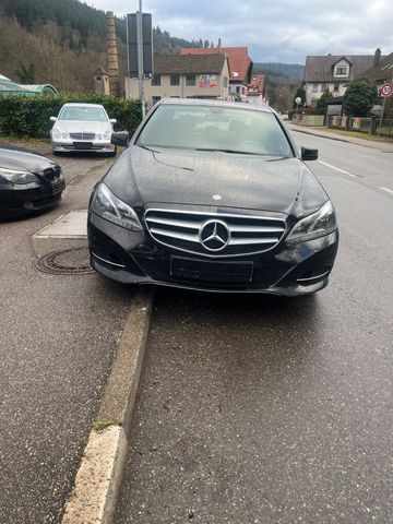 MERCEDES-BENZ E 220 E Limousine E 220 BlueTec
