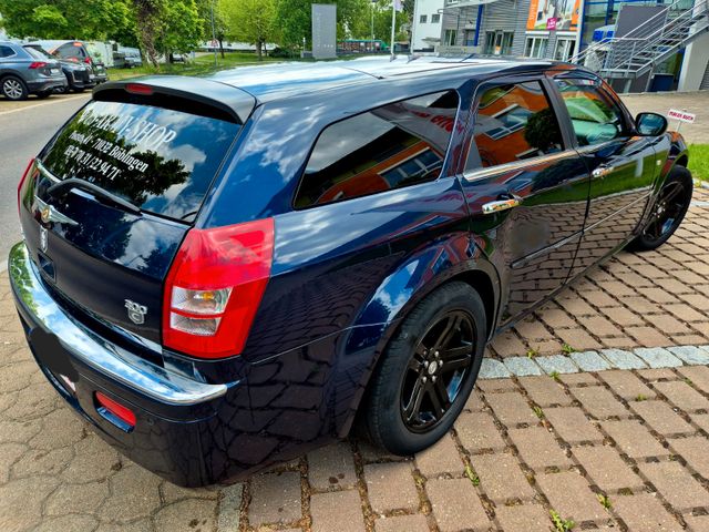 Chrysler 300C Touring 3.0 CRD LEDER NAVI