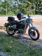 Royal Enfield Classic 350 - ROYAL ENFIELD CLASSIC 350
