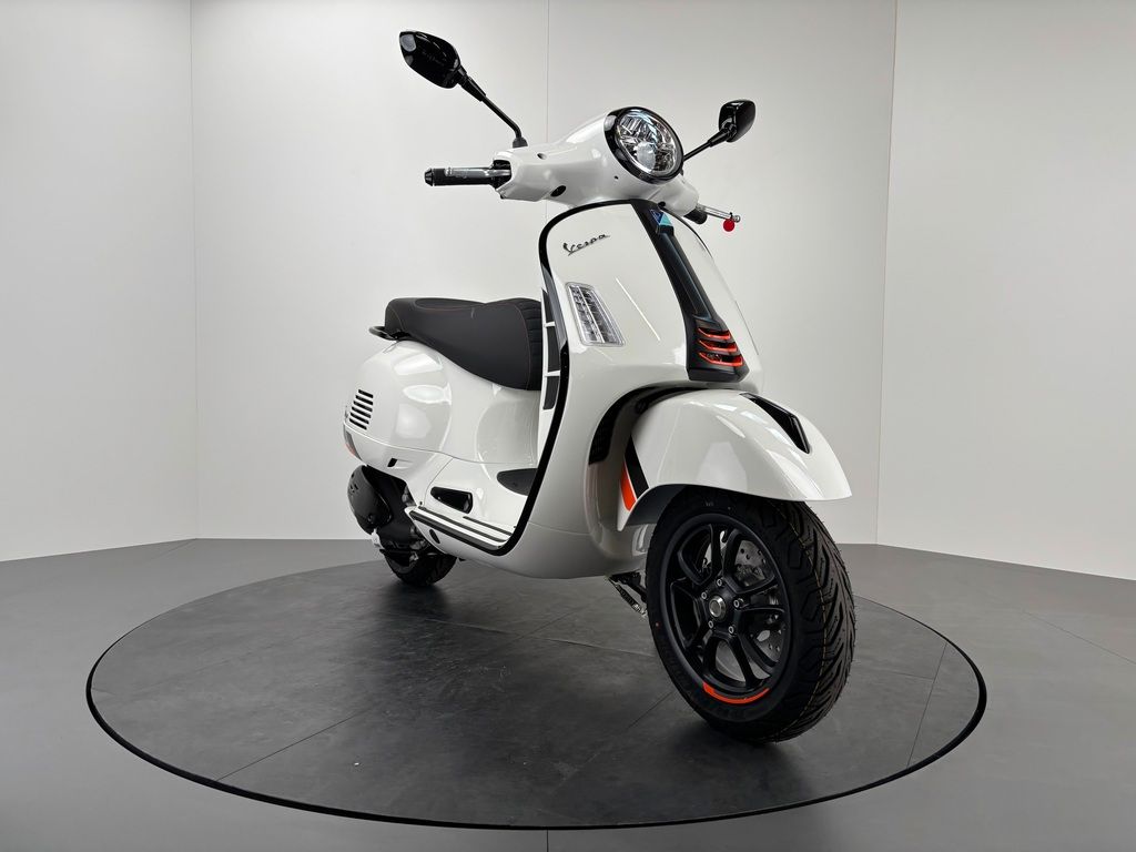 Fahrzeugabbildung Vespa GTS 310 SuperSport E5+ *NEUFAHRZEUG