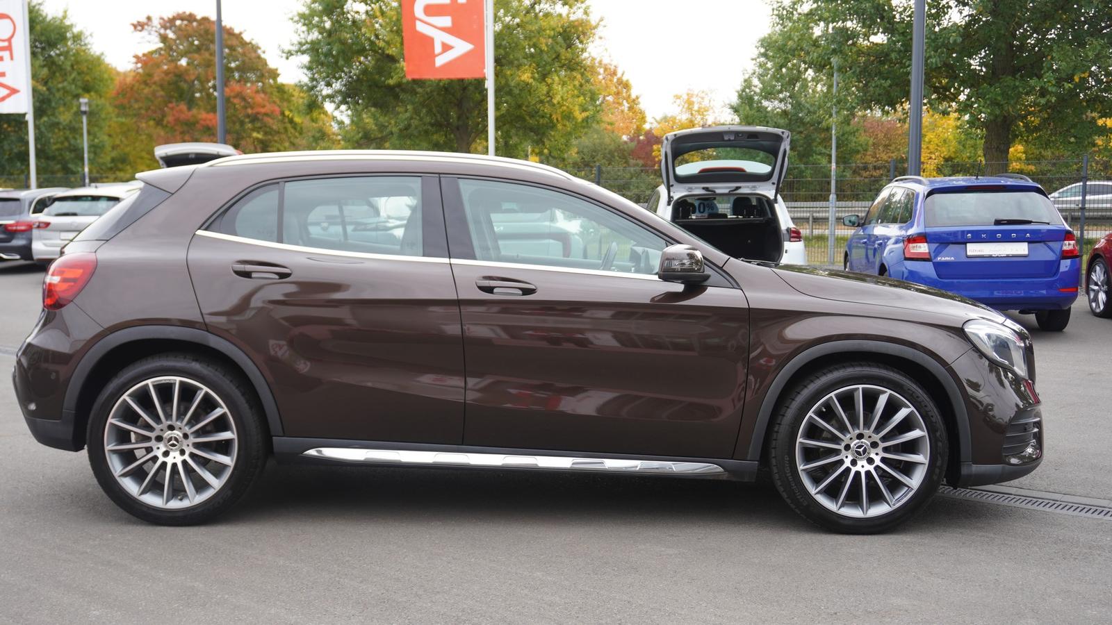 Mercedes-Benz GLA 180 Autom. AMG Line LED Navi AHK Alcantara
