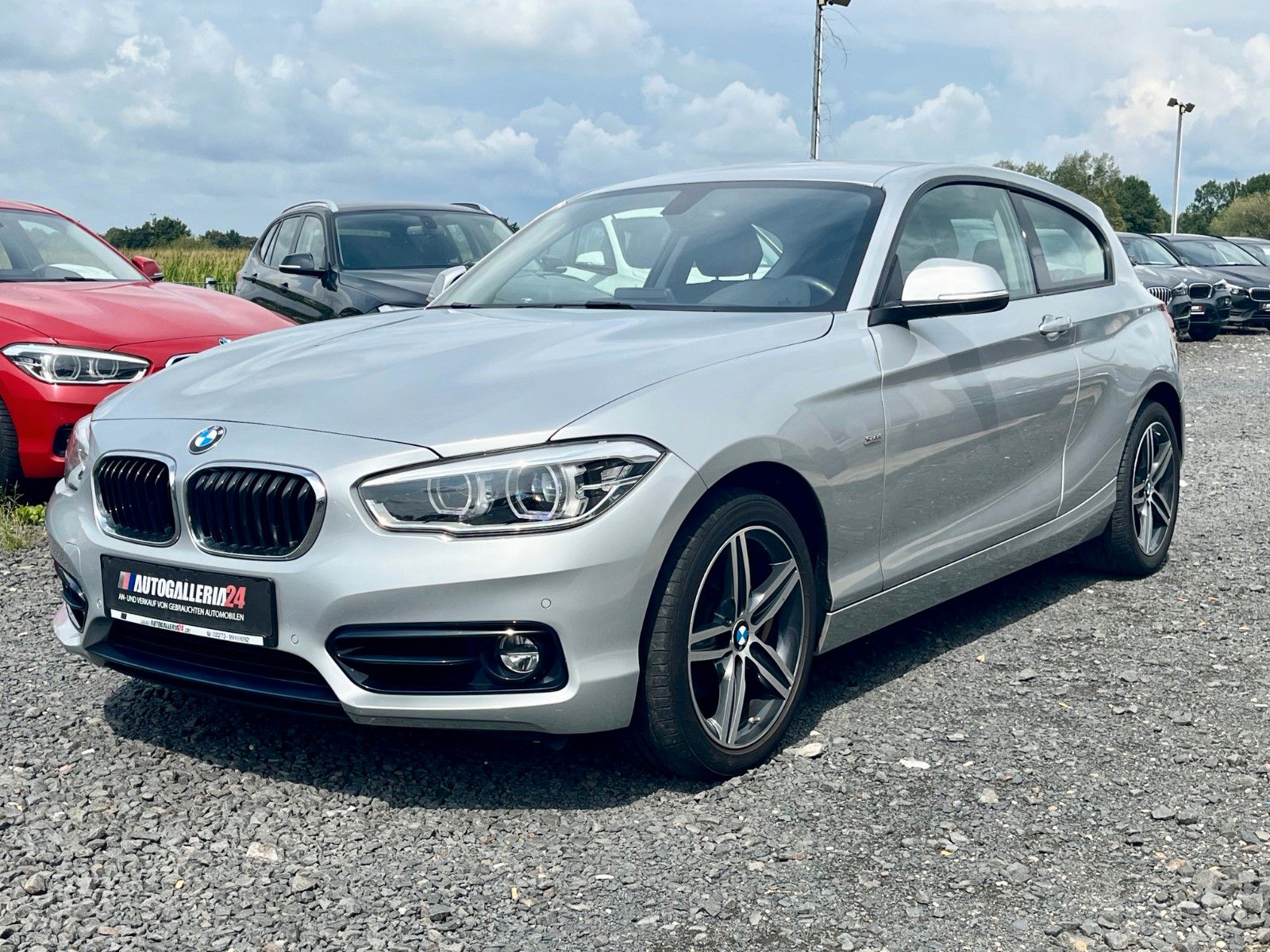 Fahrzeugabbildung BMW 120i 3-Türer Aut. SPORT LINE Navi LED HiFi 1.HAN