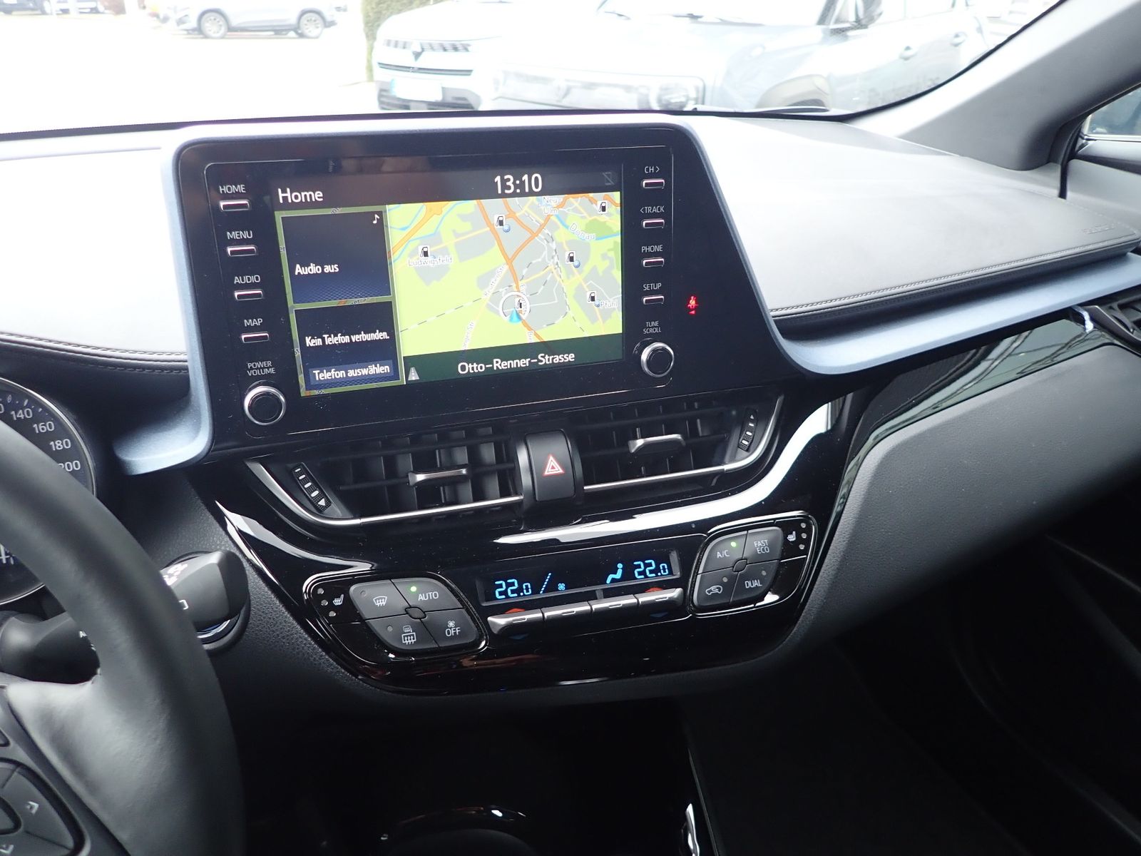 Fahrzeugabbildung Toyota C-HR Hybrid Team D 2.0