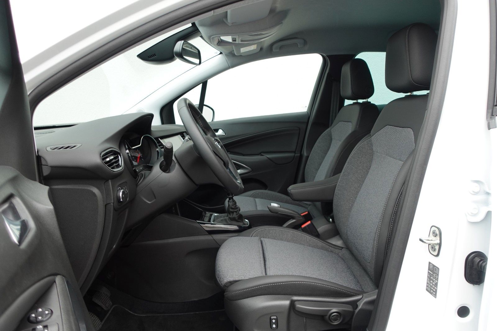 Fahrzeugabbildung Opel Crossland Elegance 1.2T,Navi,Kamera,Sitzhz,Allw.