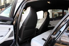 BMW M5 Competition xDrive/ LASER/ MASSAGE/ M DRIVERS BMW M5 Competition xDrive/ LASER/ MASSAGE/ M DRIVERS