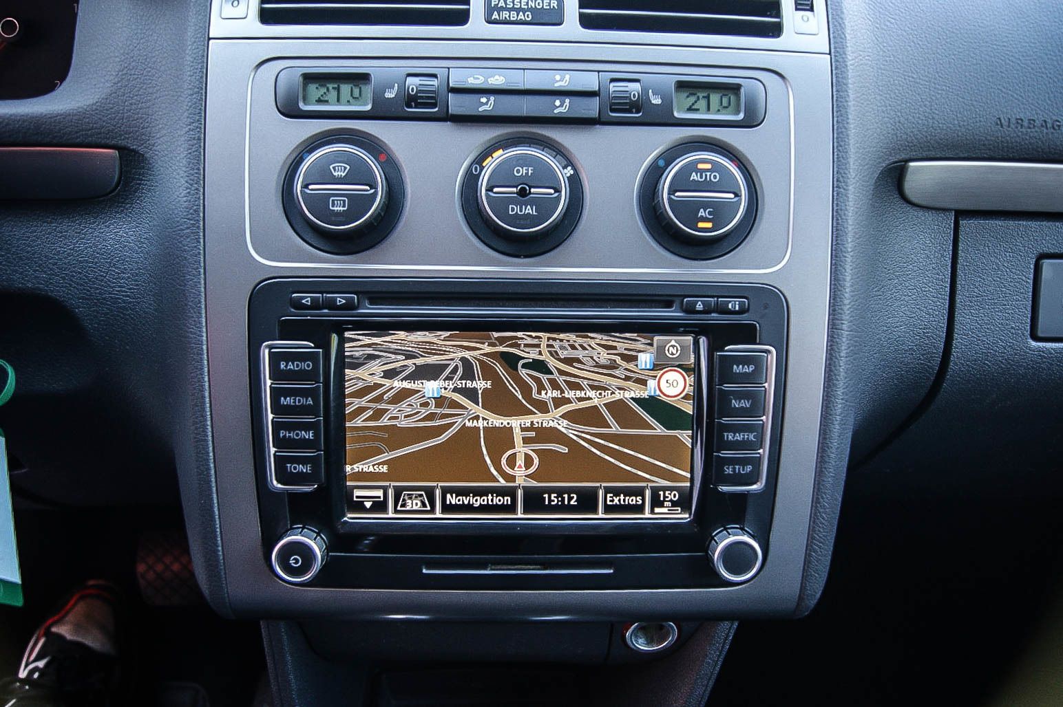 Fahrzeugabbildung Volkswagen Touran 1.4TSI DSG Highline 7-SITZE