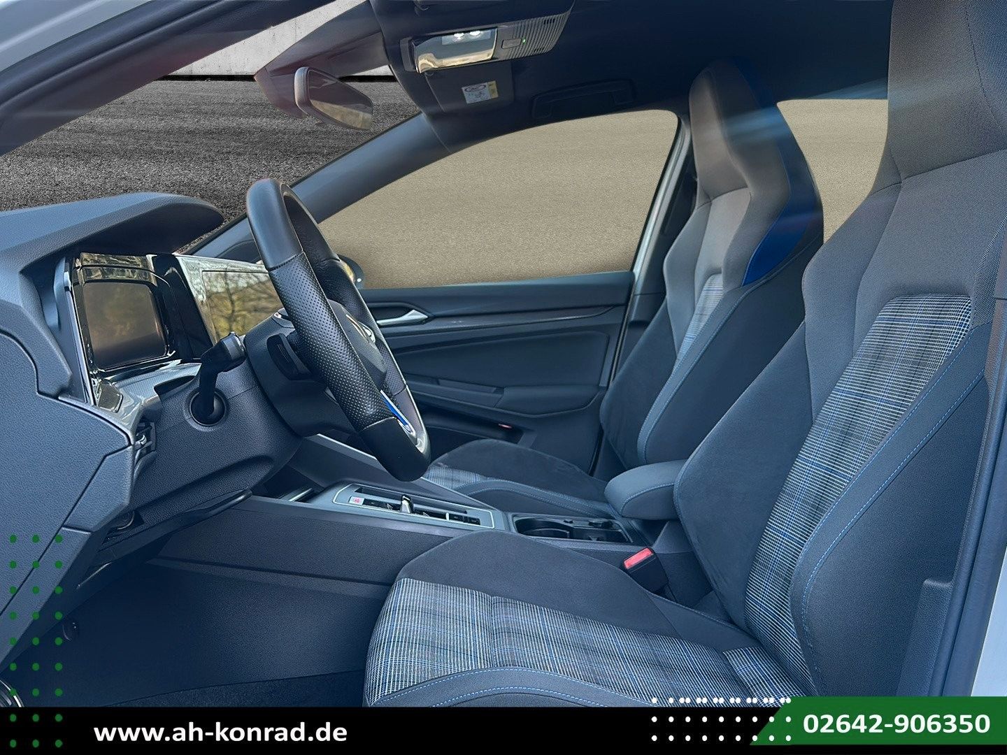 Fahrzeugabbildung Volkswagen Golf VIII Lim. GTE eHybrid*NAVI*APP*KAMERA