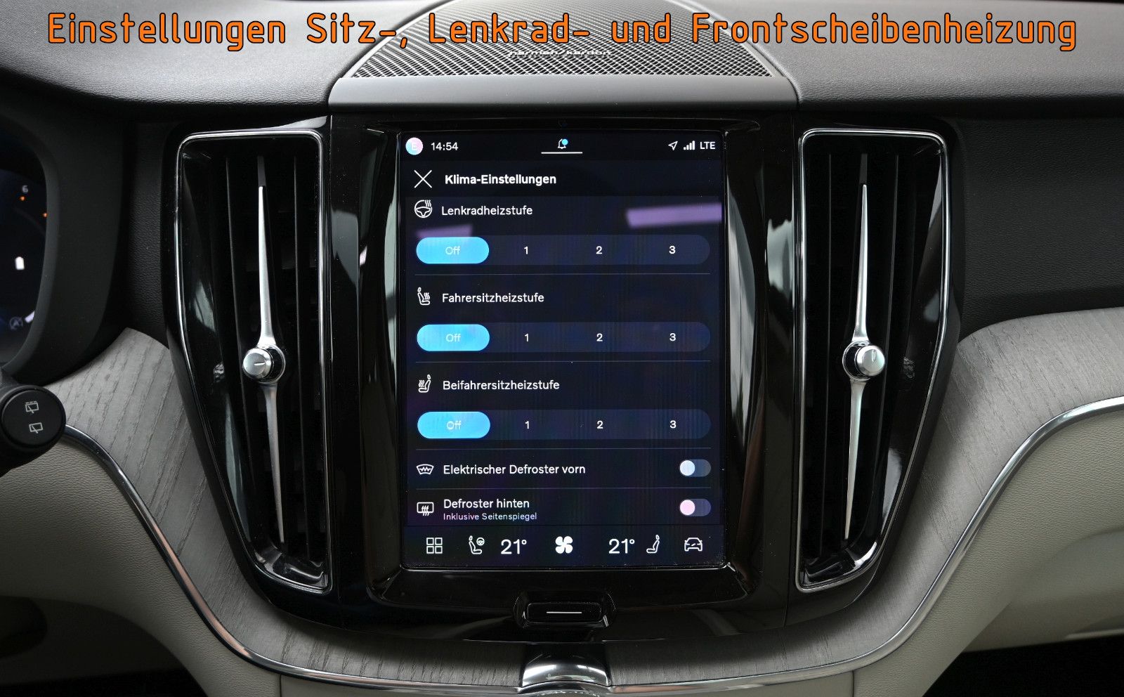 Fahrzeugabbildung Volvo XC60 B4 D AWD Plus Dark °ACC°AHK°PANO°STANDHEIZ°
