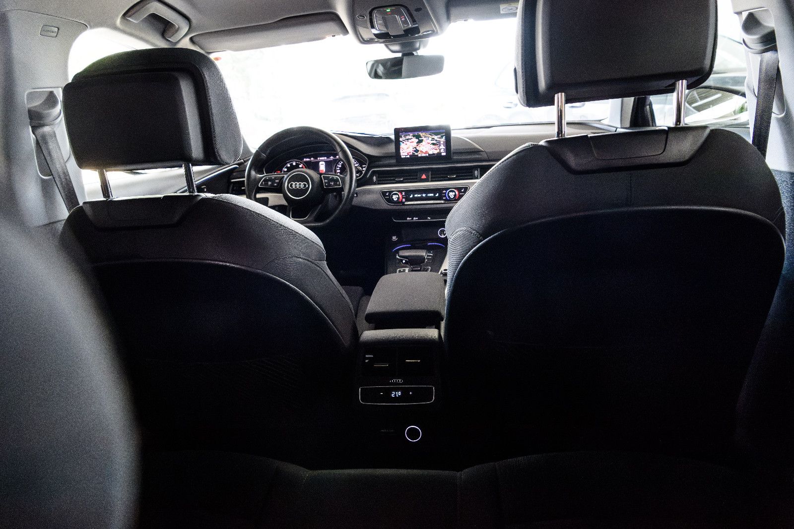 Fahrzeugabbildung Audi A4 Avant sport +LED +MICHELIN