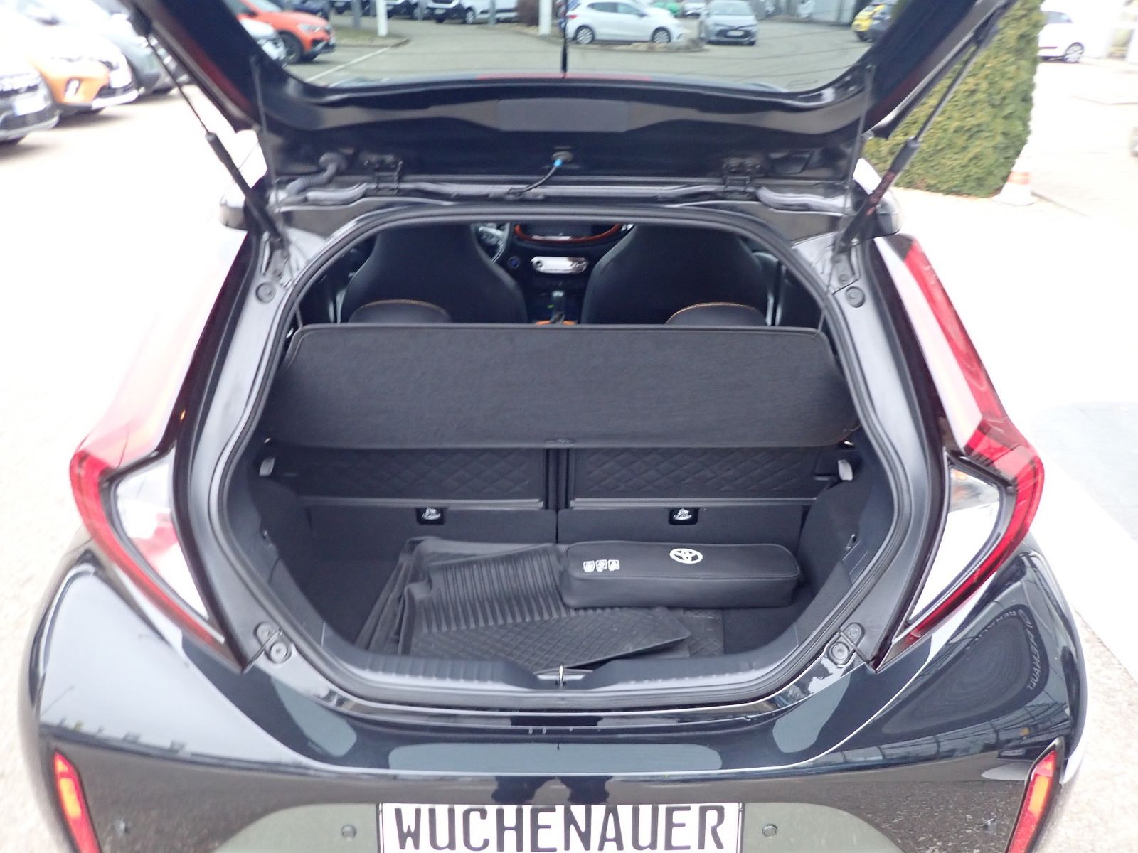 Fahrzeugabbildung Toyota Aygo X Limited 1.0 5tg. AT