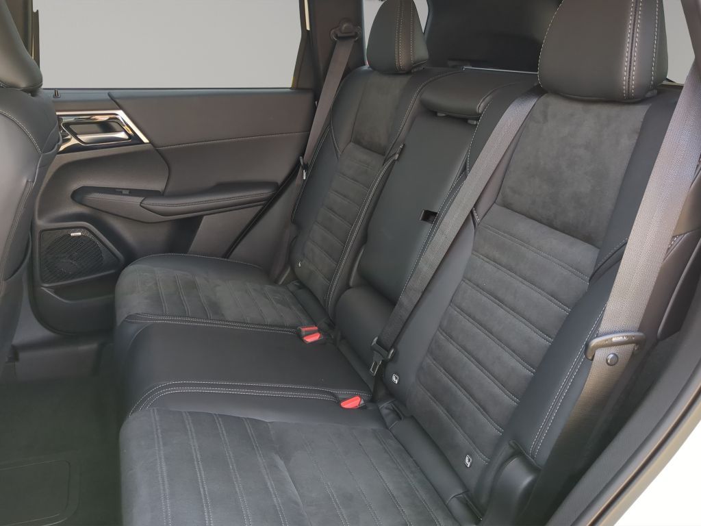 Fahrzeugabbildung Mitsubishi Outlander Intro Edition 2.4 PHEV AWD