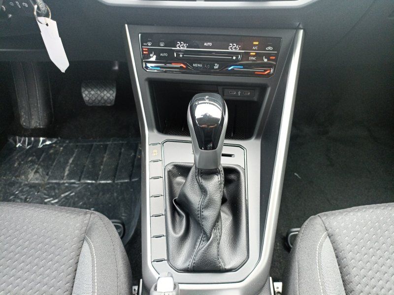 Fahrzeugabbildung Volkswagen Polo 1.0 TSI DSG Life