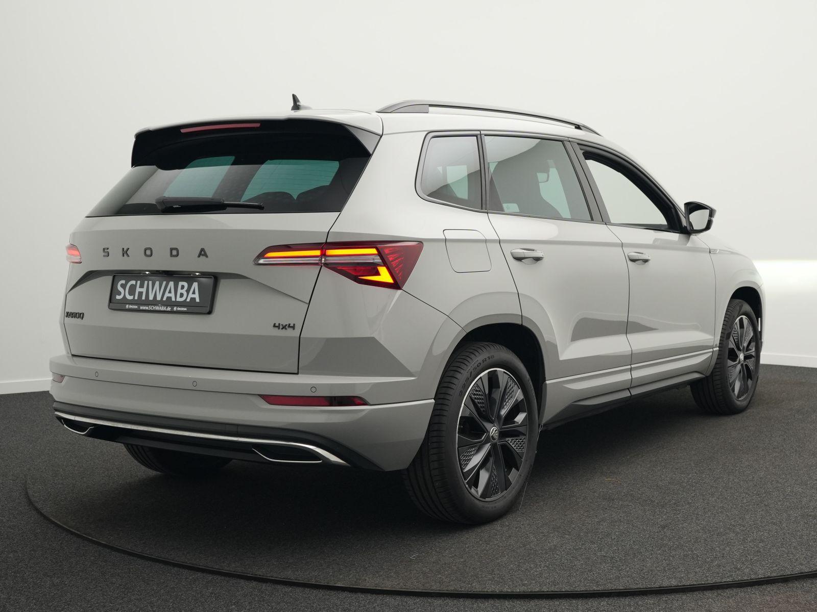 Skoda Karoq Sportline 2.0 TSI 4x4 DSG*AHK*R-KAM*LED*18