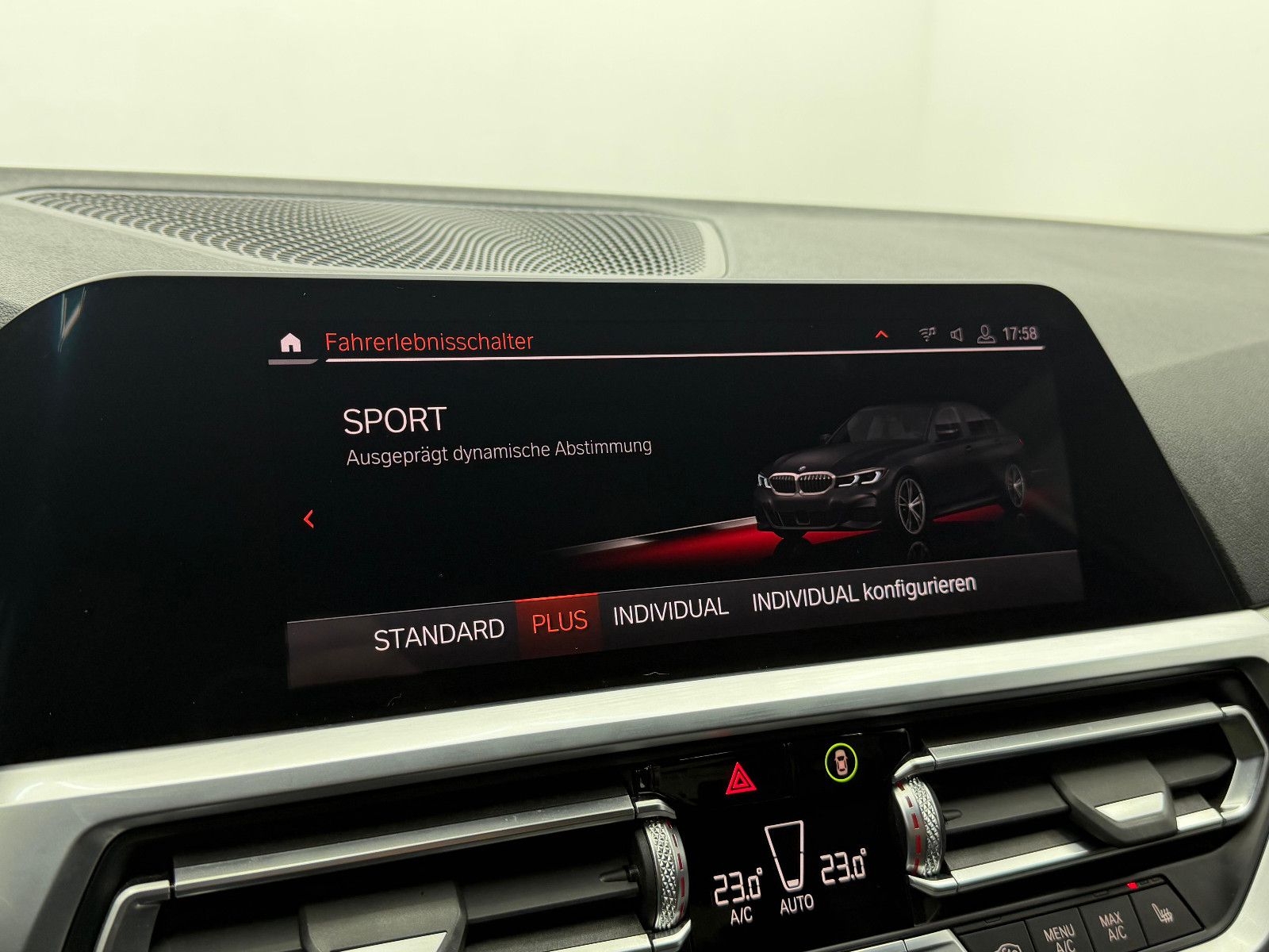 Fahrzeugabbildung BMW 330i xDrive M-SPORT/LIVE COC/HiFi/DEUTSCH