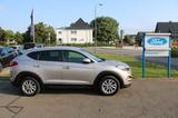 Hyundai Tucson 2.0l CRDi Blue Style 2WD+Navi+Winter P. - Hyundai TUCSON mit Diesel-Antrieb: Beige